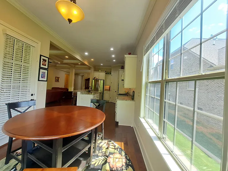 12170 Inglecrest Ln — Photo 11