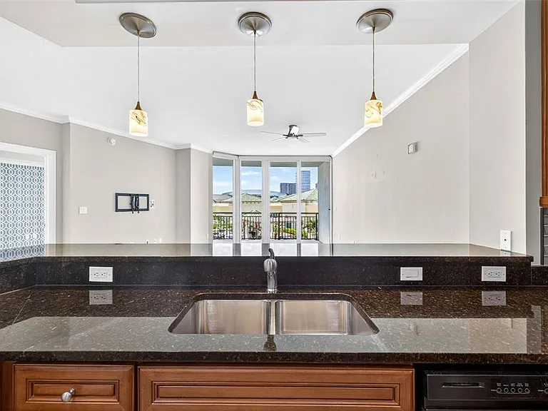 450 Knights Run Ave #505 — Photo 10