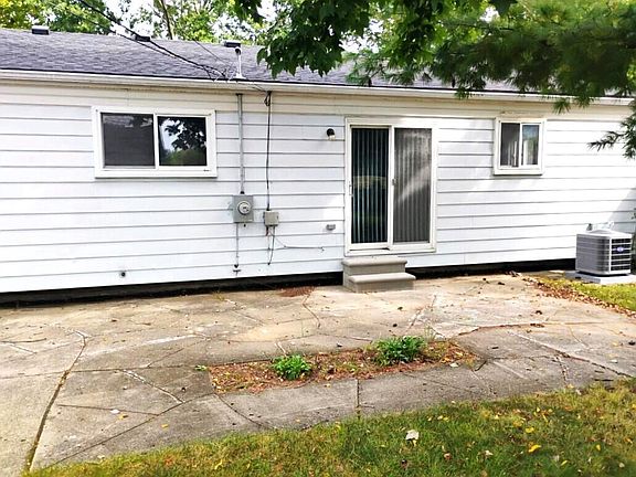 2nd image of 19557 Hardy St