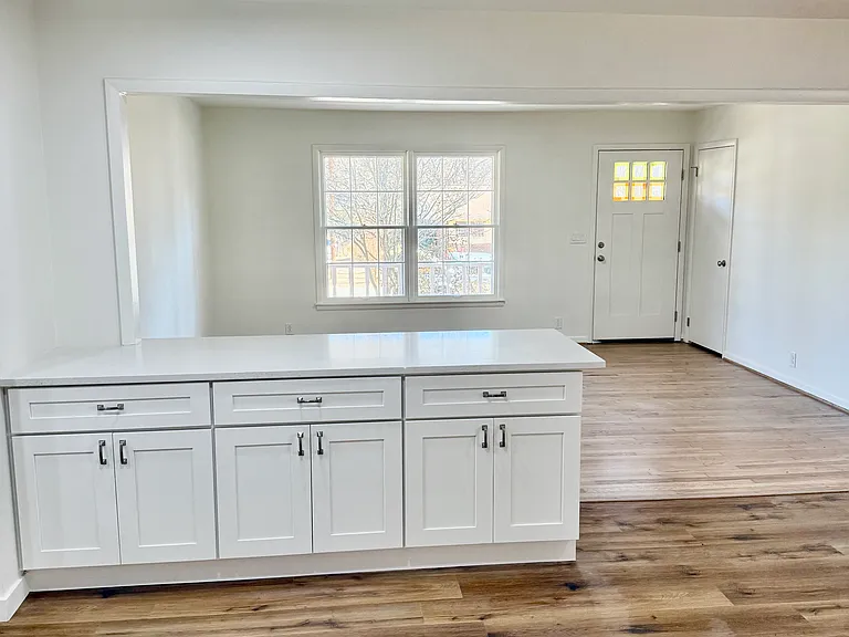 1404 Green Meadow Rd — Photo 6