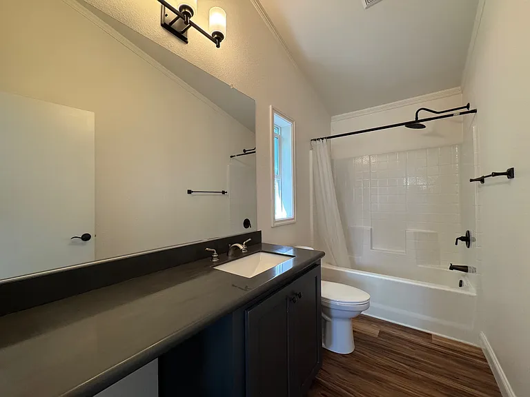 1415 Sherman St — Photo 16