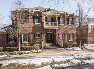 815 S Knight Ave, Park Ridge, IL 60068