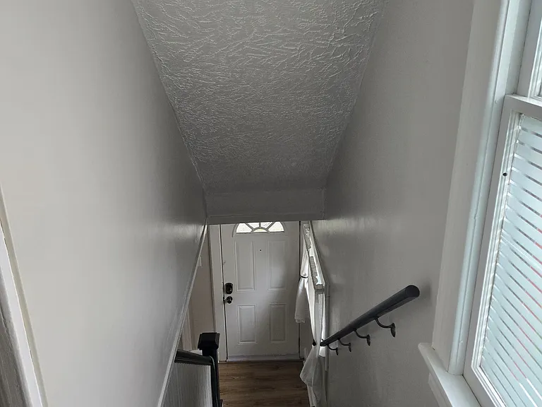 213 Glaser St — Photo 14