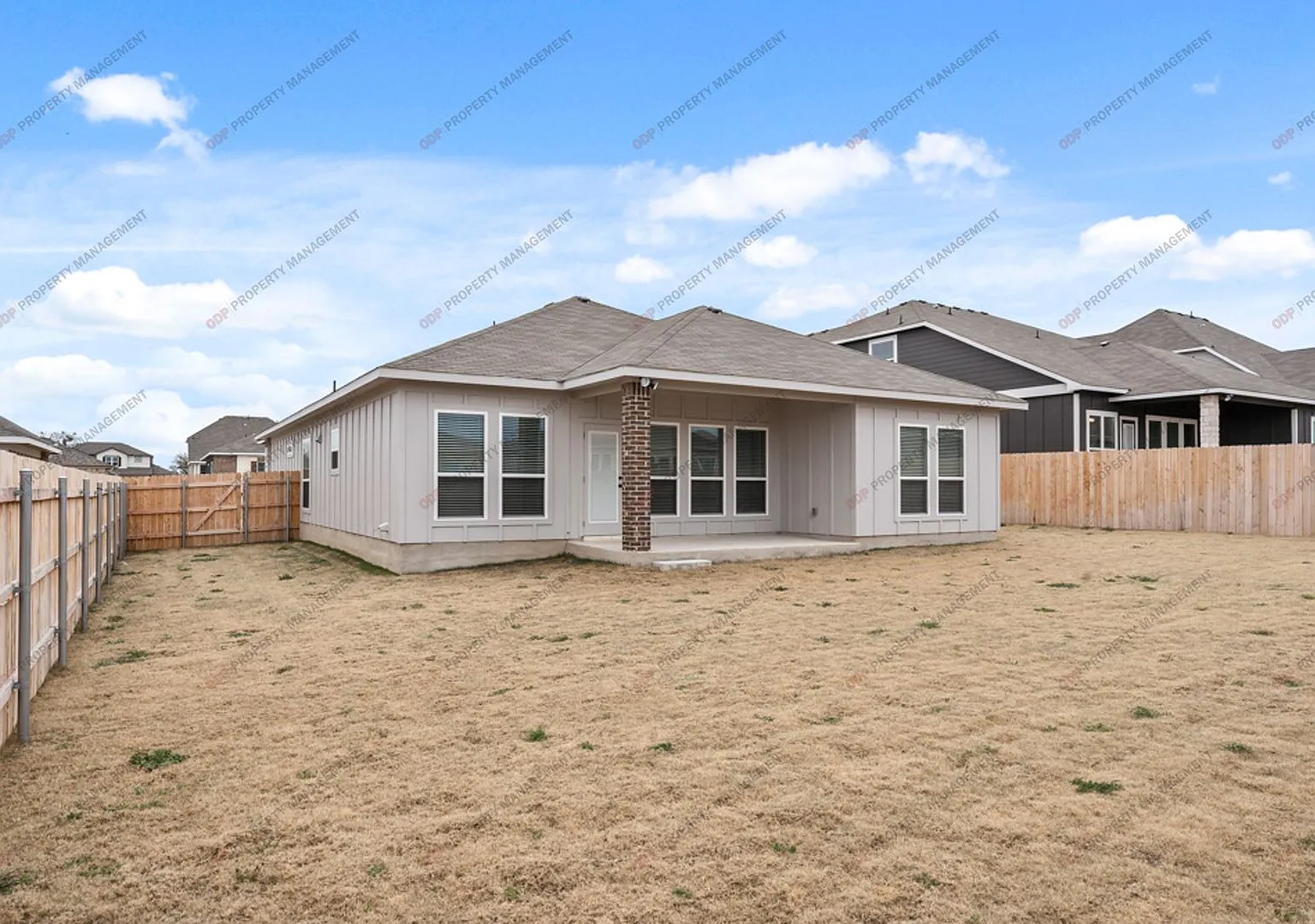 Remarkable 4bed-3bath — Photo 3