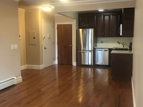 3rd image of 2116 31st Ave APT 2B