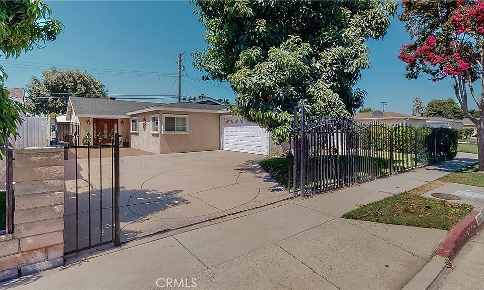 1st image of 11222 Thienes Ave