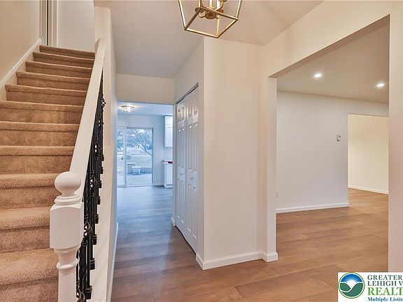 5th image of 7685 Bryn Dr