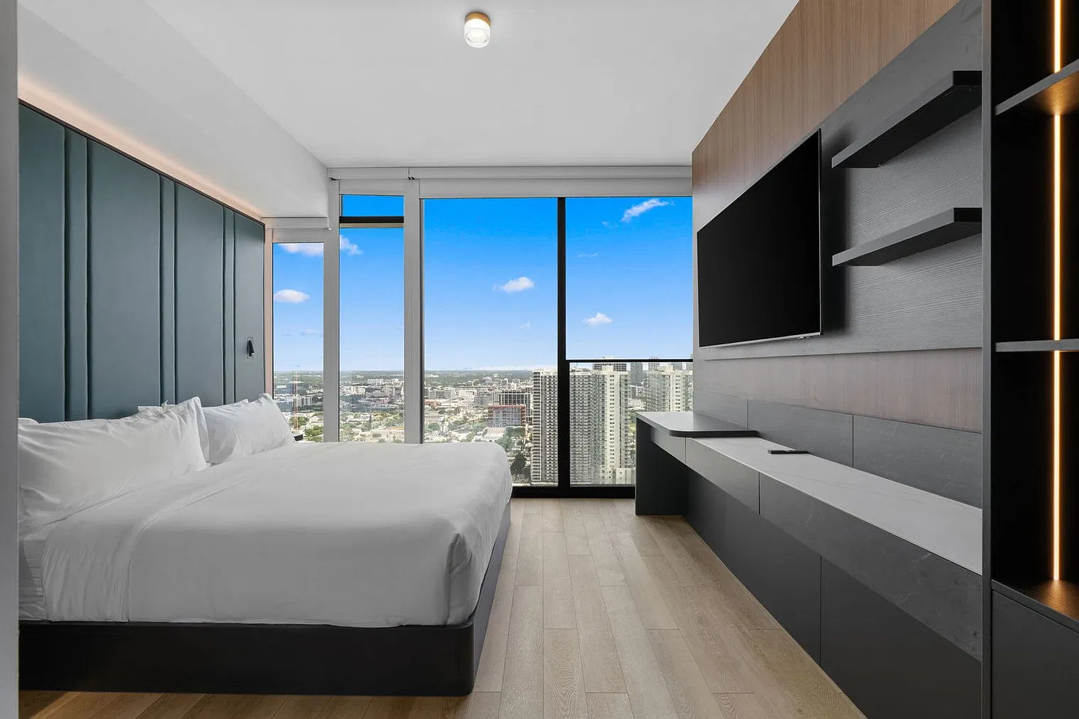 Studio, 1.0 bath, 398 sqft, $6,365 — Photo 3