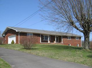 123 Cade Rd, Johnson City, TN 37601