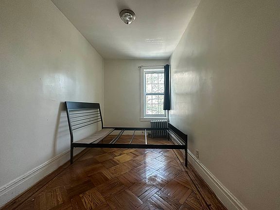 5th image of 21-01 41st St #3