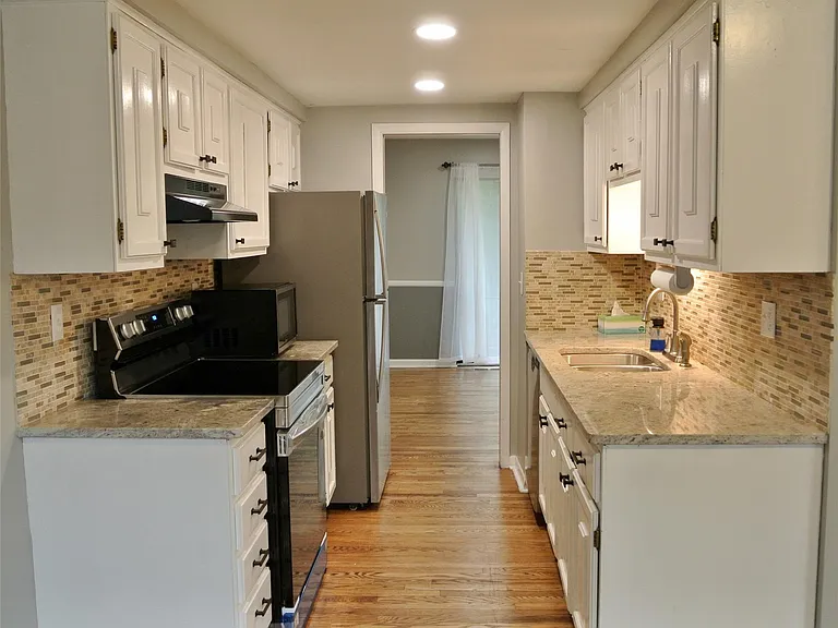 1403 Oakbrook E #93 — Photo 8