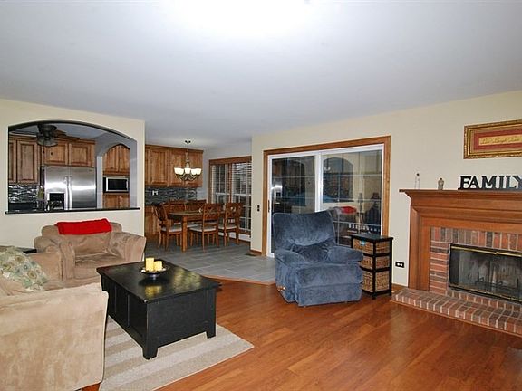 2nd image of 14752 Montgomery Dr