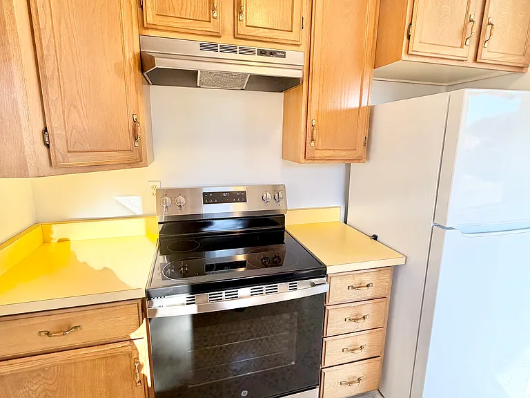 726 Lillian Ln #202 — Photo 20