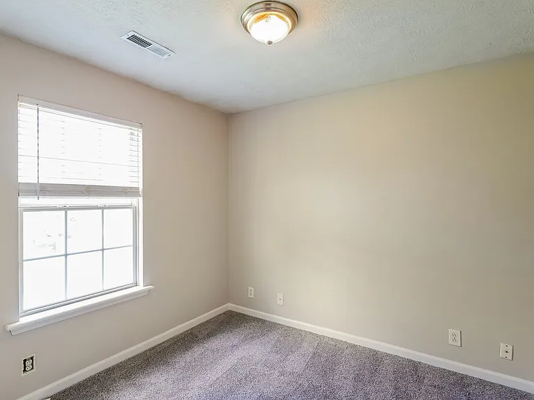 7480 Maggie Dr — Photo 14