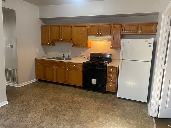 2nd image of 6030 Etzel Ave