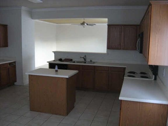 3rd image of 2408 Dalhart Trl