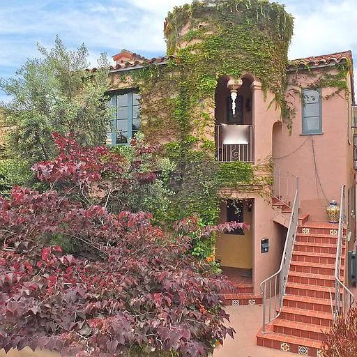 165 Corona Ave