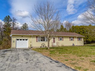 10 Henry Rd, Killingly, CT 06239