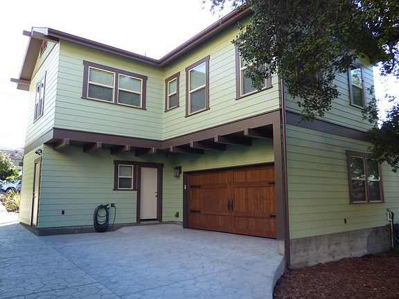 4th image of 3412 Montrose Ave
