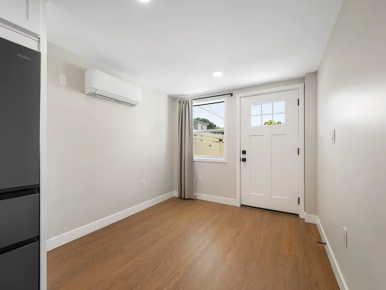 3020 E 3rd St #15 — Photo 21