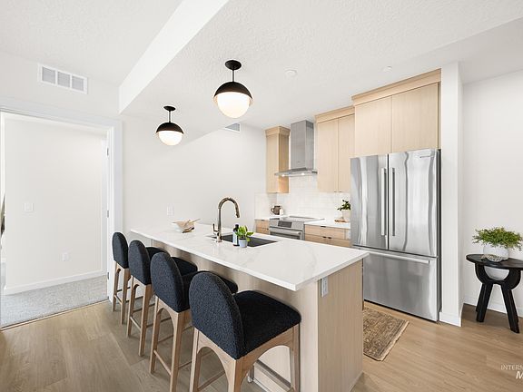 6th image of this home