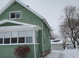 1054 Tyler Ave, Oshkosh, WI 54902