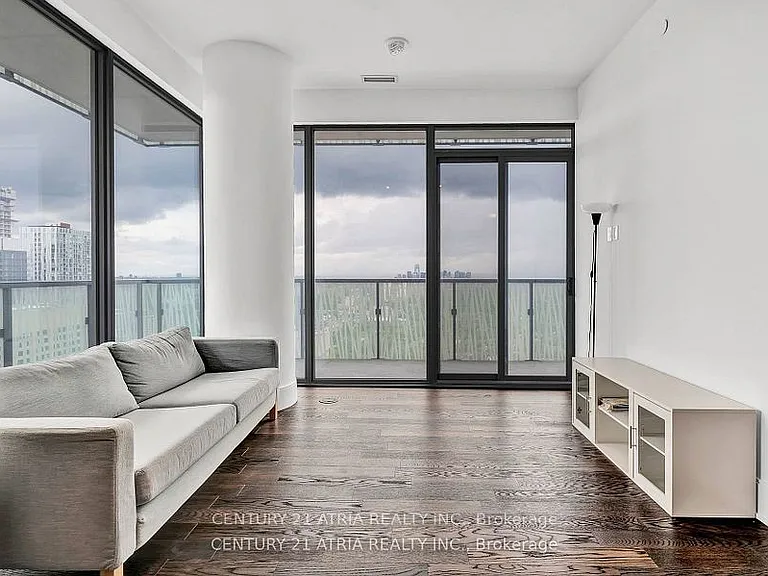 50 Charles St E #4906 — Photo 15