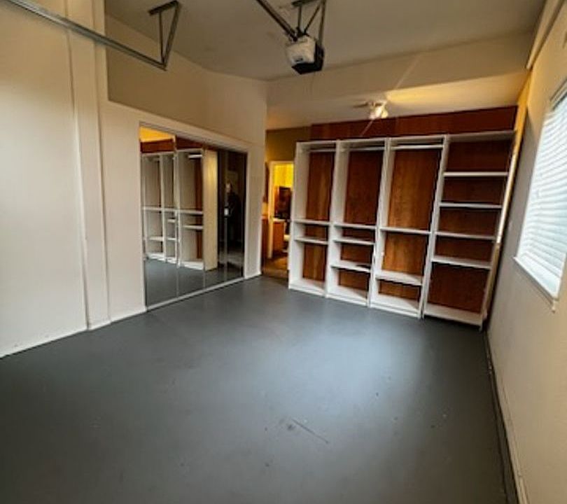 2nd image of 2748 Debord Dr #B