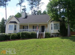 27 Waters Edge Dr SE, Acworth, GA 30102
