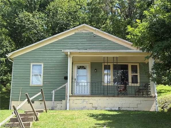 602 10th St, Marietta, OH 45750