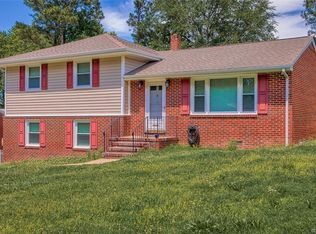 1223 W Roslyn Rd, Colonial Heights, VA 23834