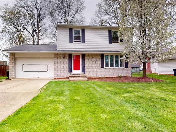 492 E Overlook Dr, Eastlake, OH 44095
