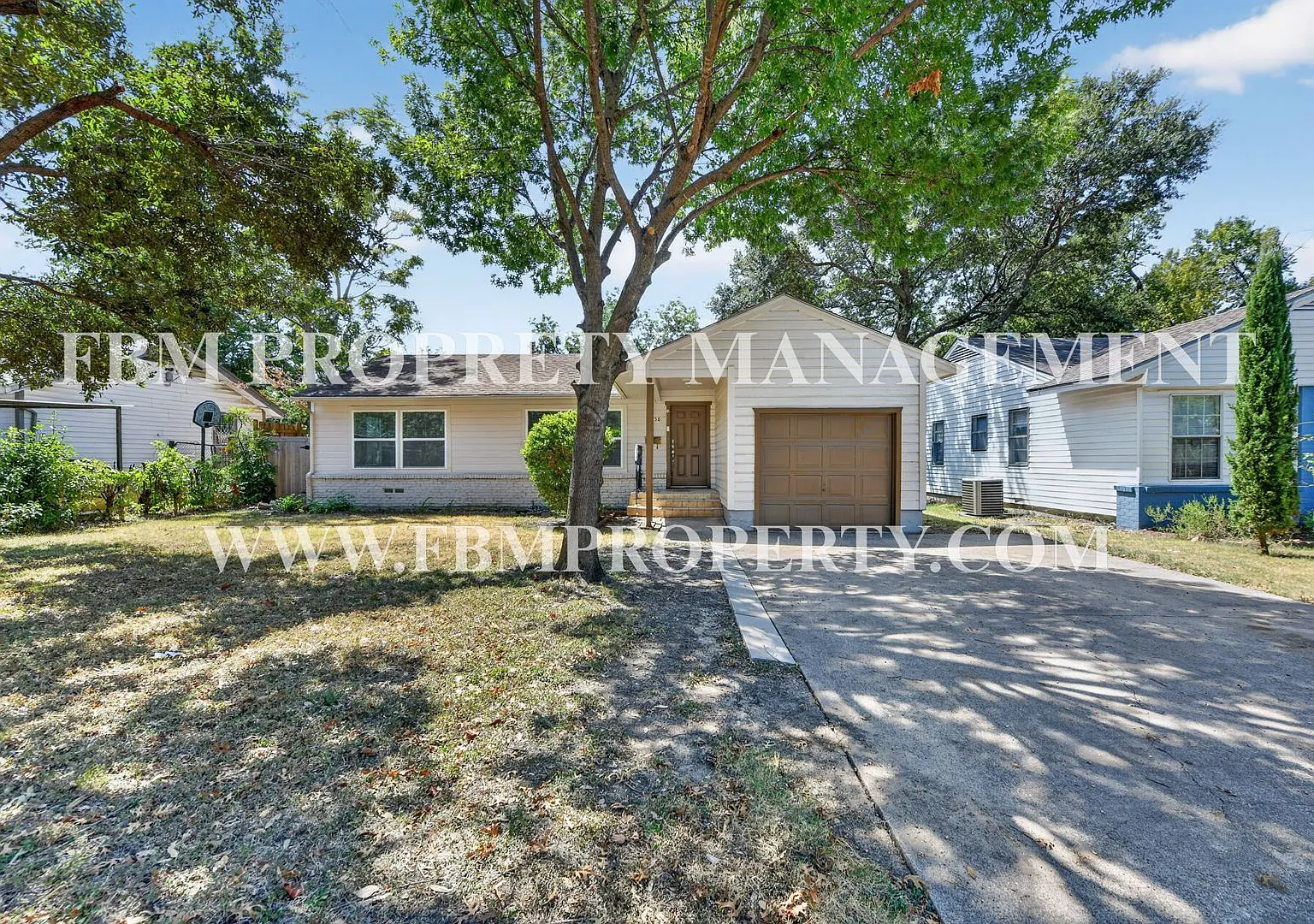 2358 Norwood Drive - Beautiful 3 Bedroom, 1 Bathroom Home in Dallas, TX! — Photo 1
