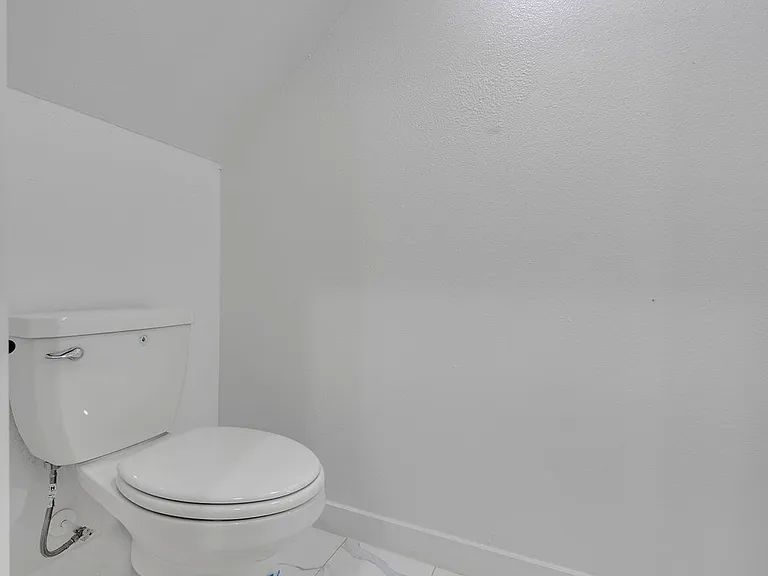 1052 N Lane St — Photo 19