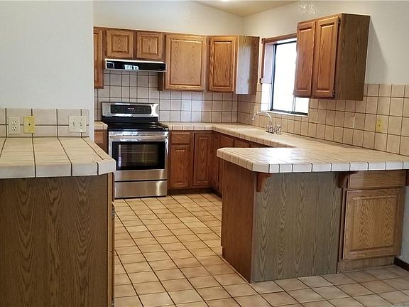 5th image of 3332 McCormick Blvd