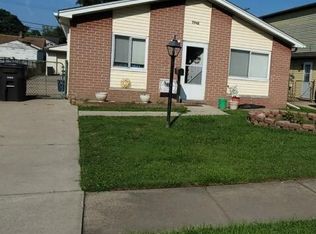 7942 Pine St, Taylor, MI 48180