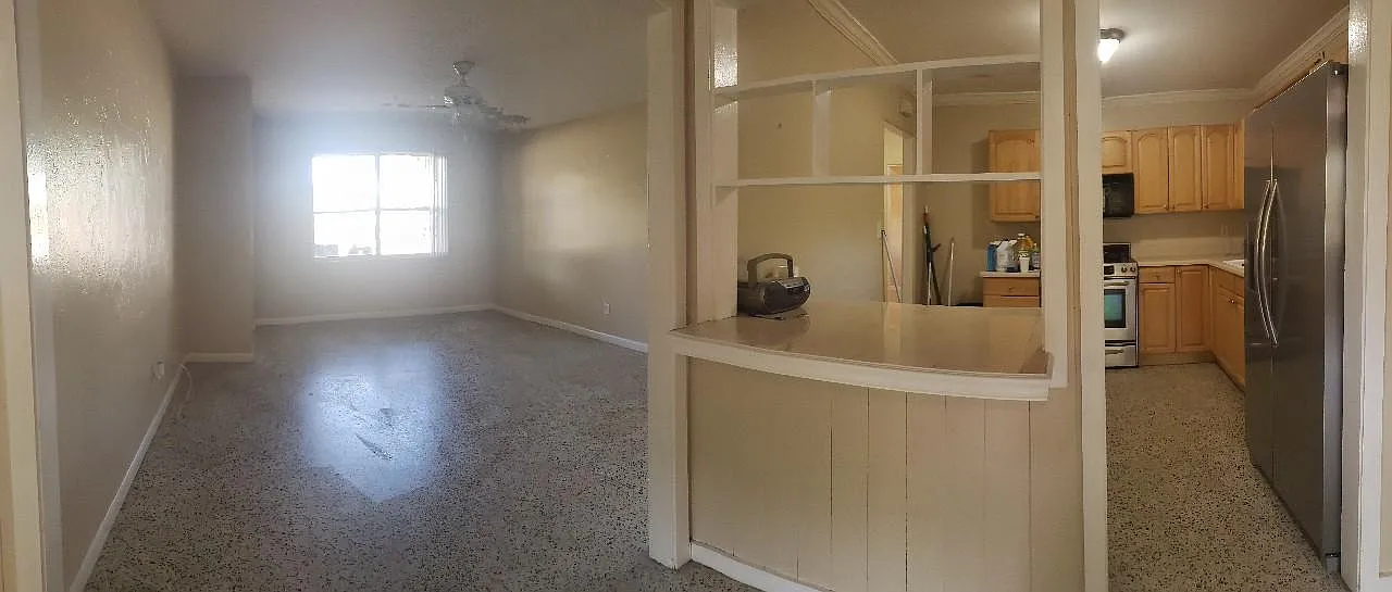 2 bed, 975 sqft, $2,100 — Photo 2