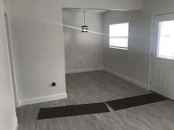 2nd image of 1200 EMERALDA RD