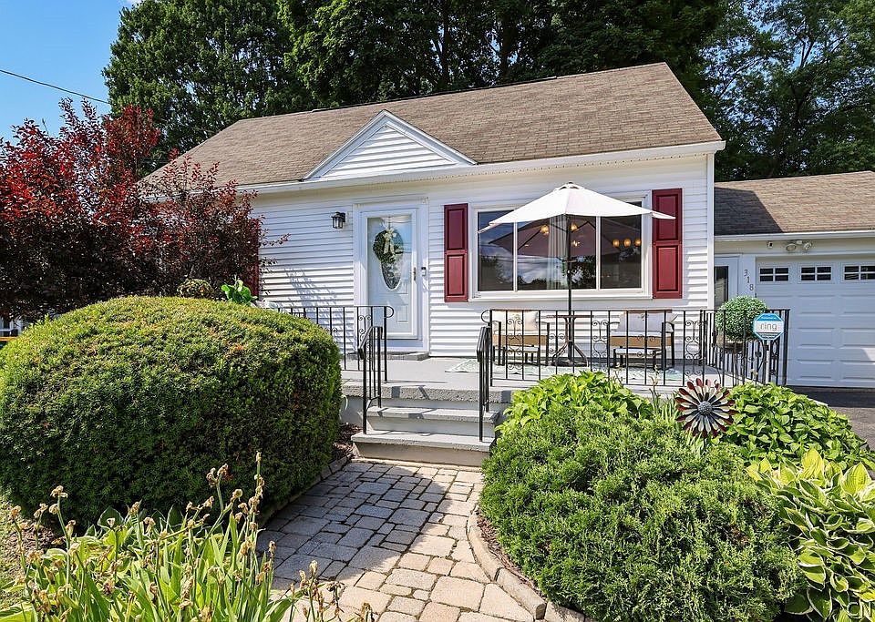 1st image of 318 Palmer Dr