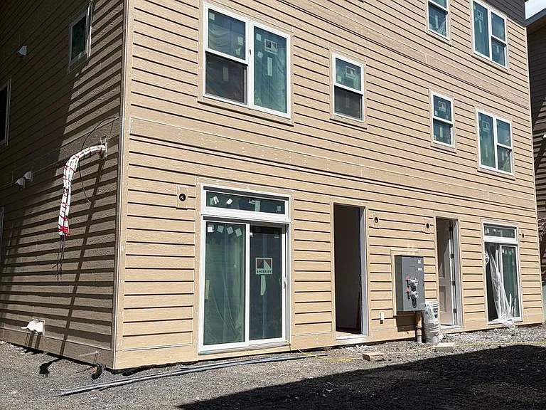 420 S Almon St — Photo 3