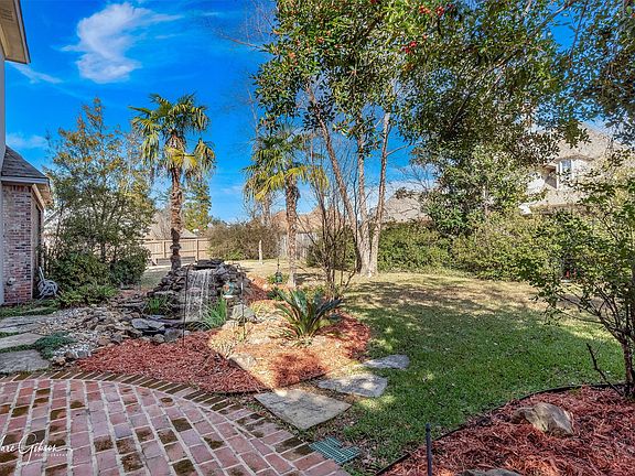 4th image of 1069 Waters Edge Cir