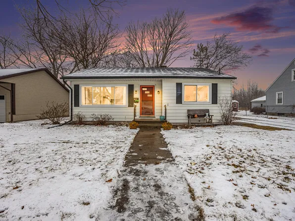 822 Harrison St, Belding, MI 48809