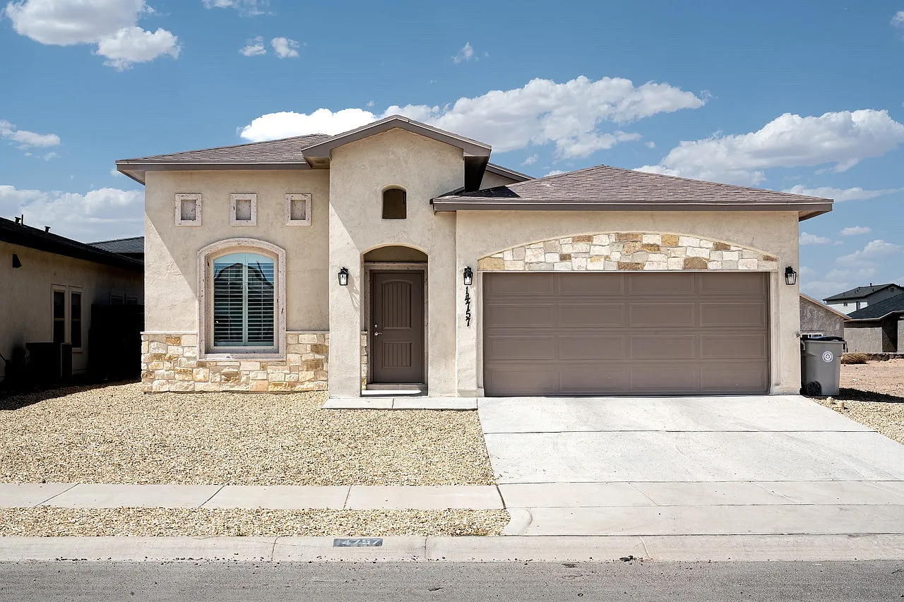4 bed, 1700 sqft, $2,100 — Photo 3