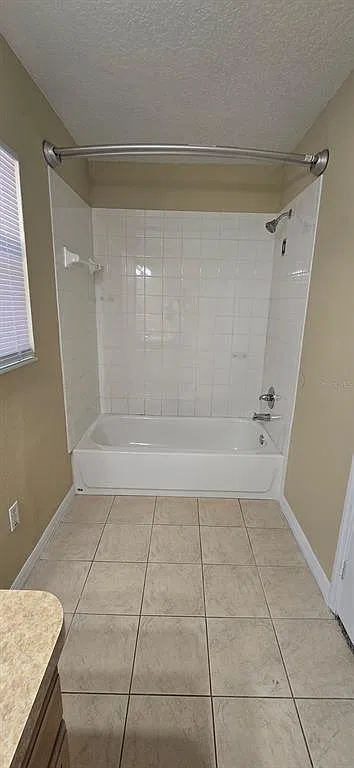 3 bed, 2.0 bath, 1432 sqft, $1,550 — Photo 3