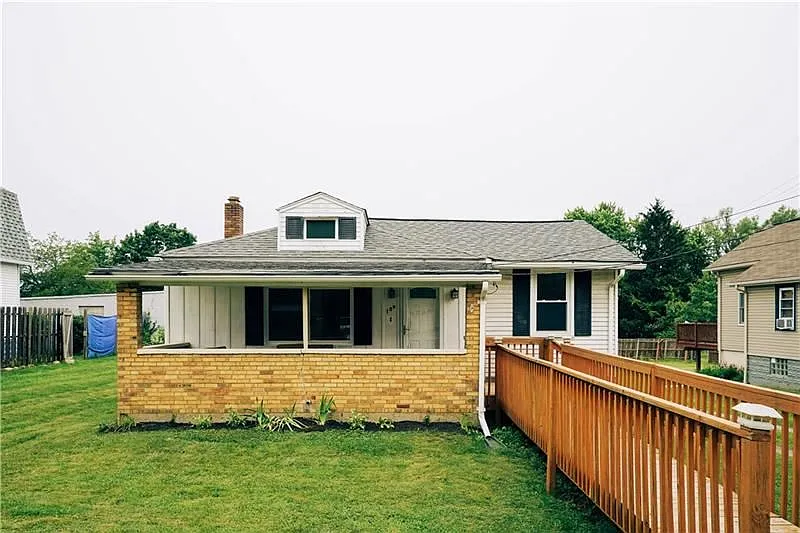 109 Orchard St photo 1
