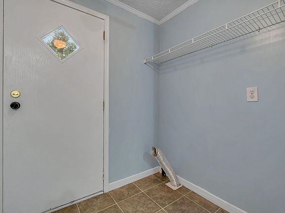 3rd image of 13 Sparrow Ct