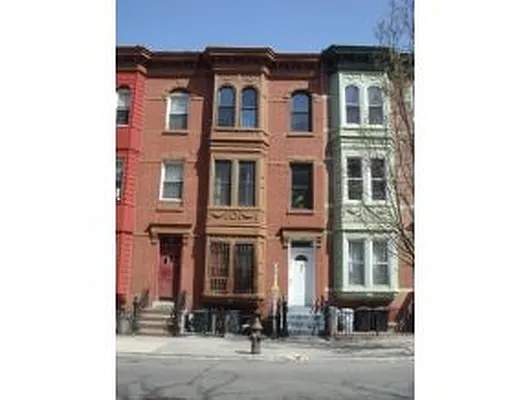 Sold by Omnycor Realty Corp. | media 1