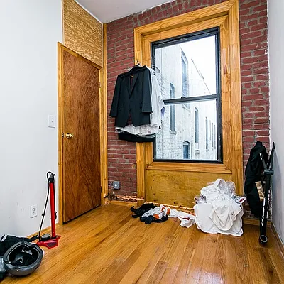 Rented by Nooklyn NYC LLC | media 40