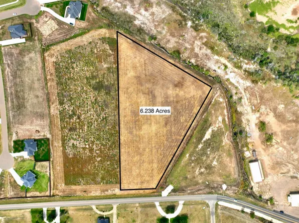 8100 W Country Club Rd, Canyon, TX 79015