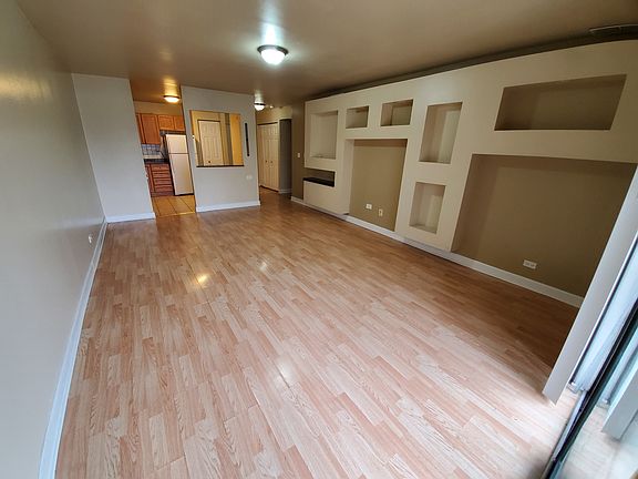 5th image of 4000 Bayside Dr Unit 108